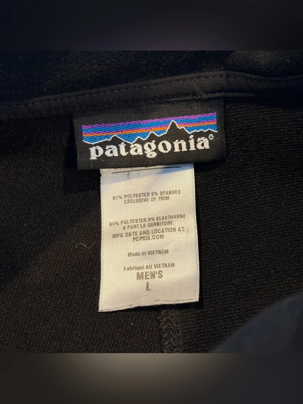 Patagonia Men's Black Softshell Jacket - Full Zip‎